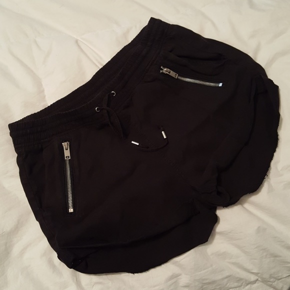 Slouchy Black Zipper Shorts, Drawstring shorts - Picture 1 of 6